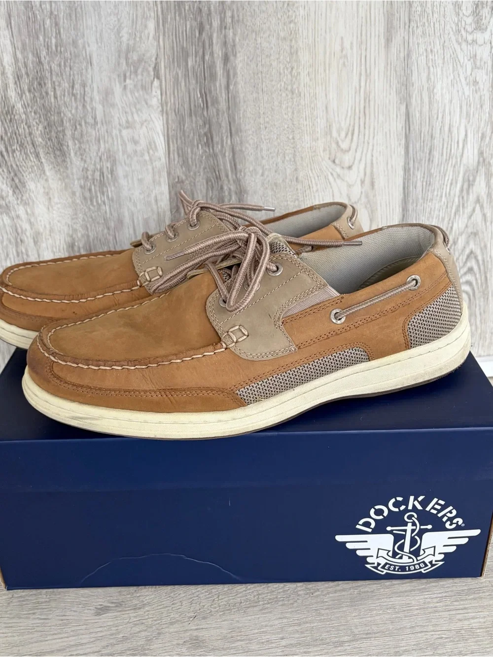 Dockers Beacon Men’s Leather Boat Shoes Brown US 10.5 Nautical Comfort Preppy